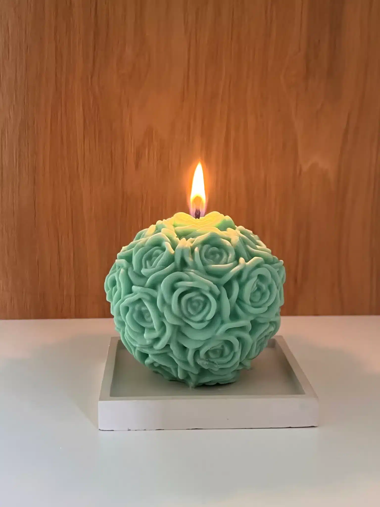 Bougie décorative fleur vert menthe en cire végétale