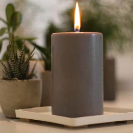 Bougie décorative cylindrique grise en cire végétale