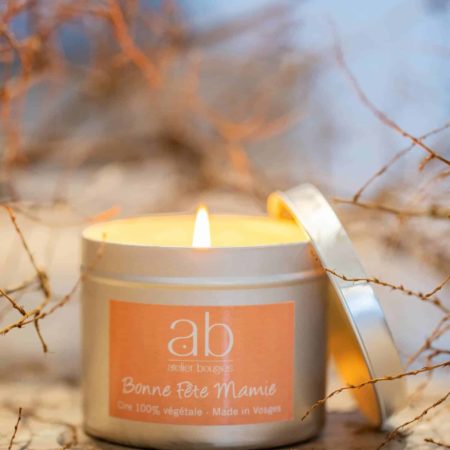 Bougie artisanale parfumée Bonne Fête Mamie